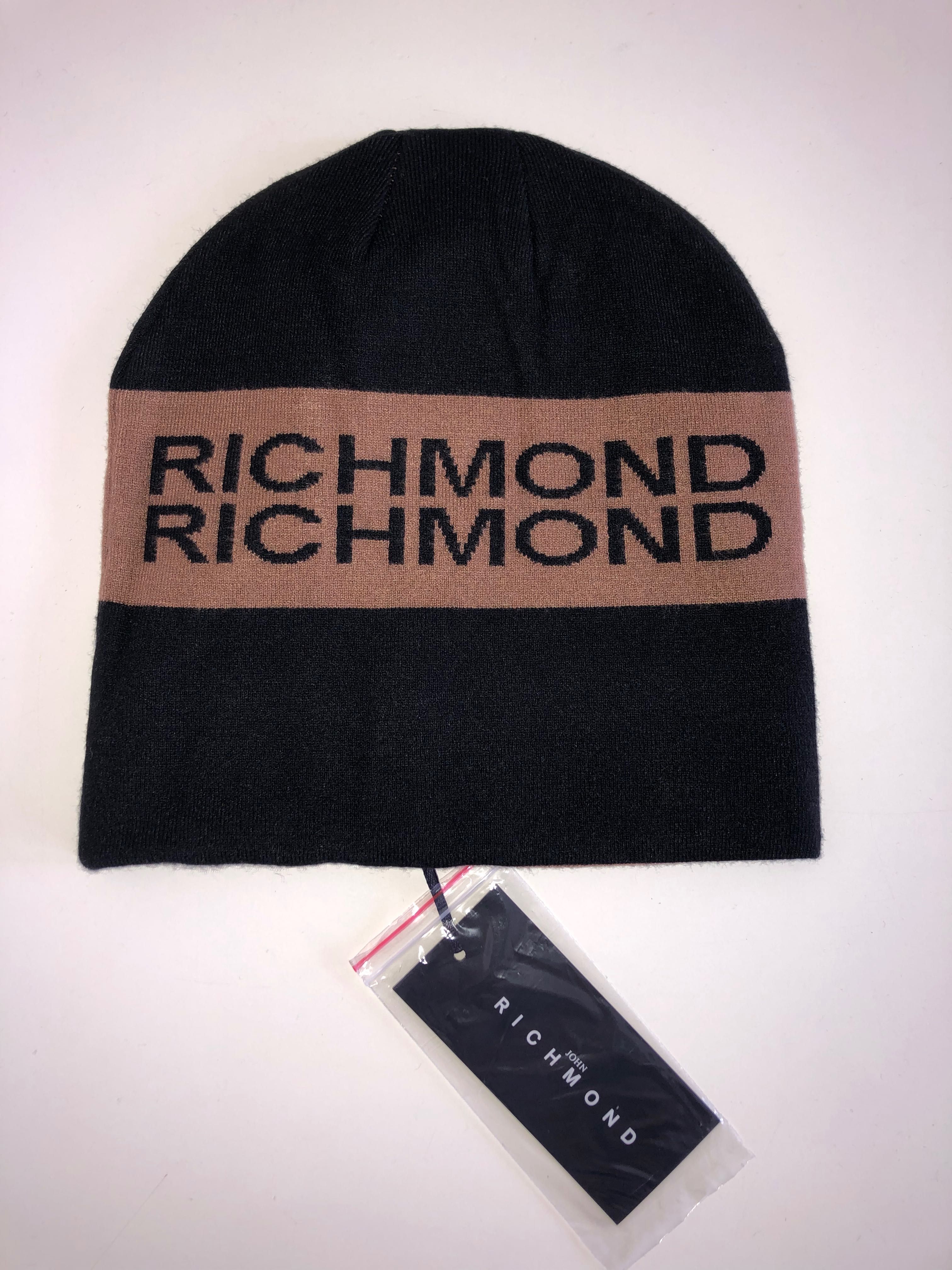 JOHN RICHMOND - зимна шапка