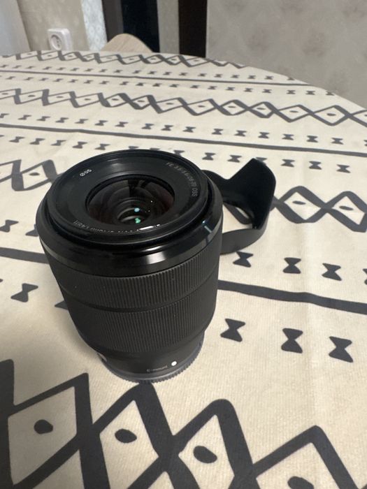 Продаю объектив Sony FE 28–70mm f/3.5–5.6 OSS