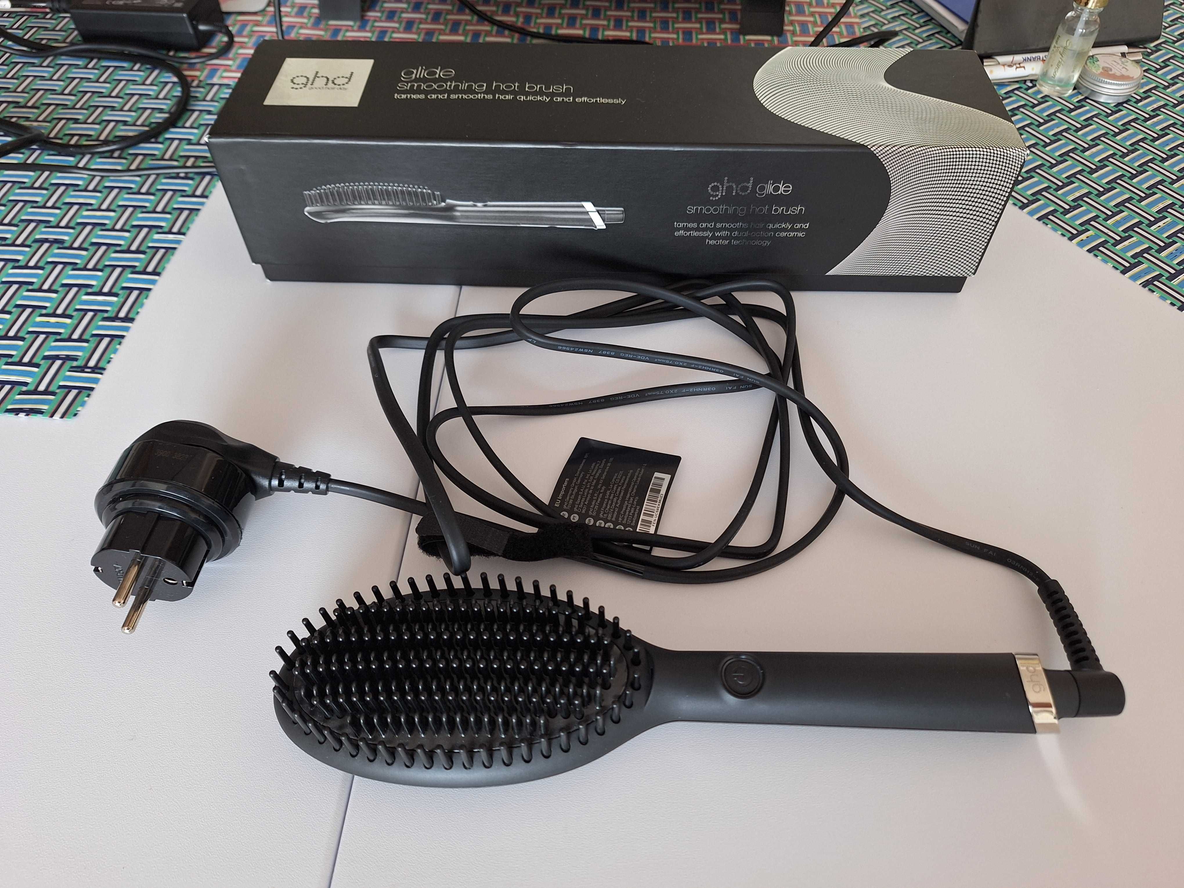 Vand GHD Glide Smoothing Hot Brush