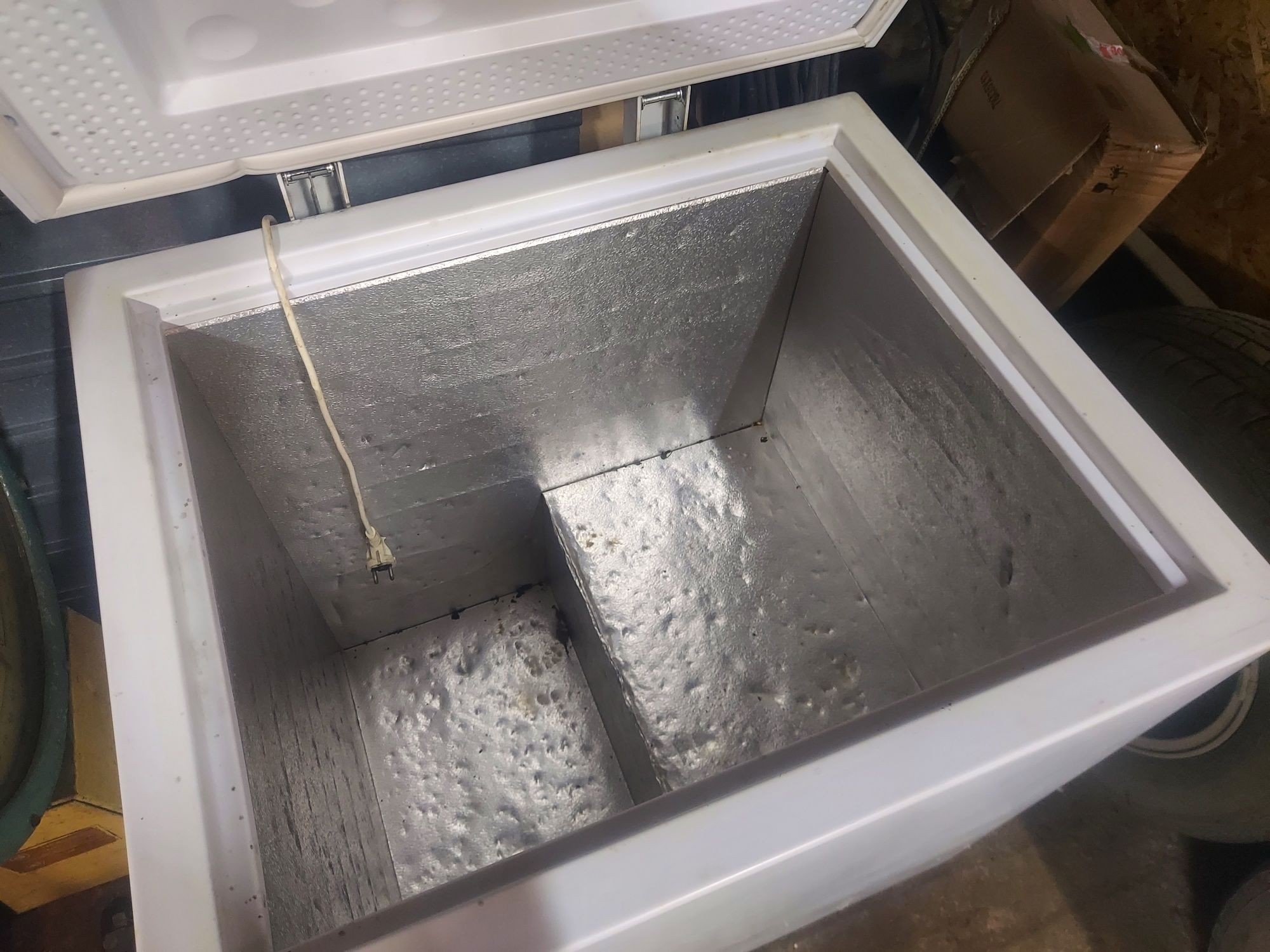 Продам морозильную камеру