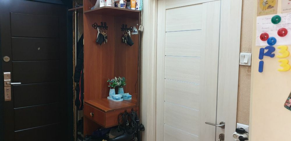 СРОЧНО Просторная 2-комнатная квартира: всё рядом — рынок, школы, сады