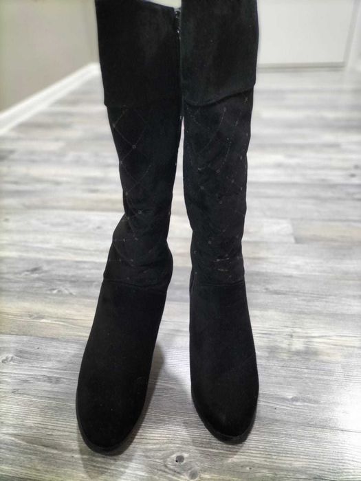 дешево, замшевые сапоги, черные, на каблуке 7 см, 36 р, классика