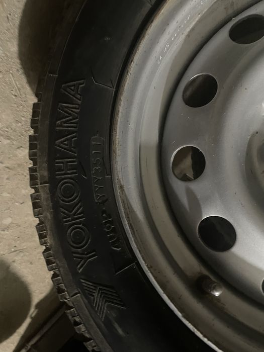 Продам зимние шины на р14 с дисками