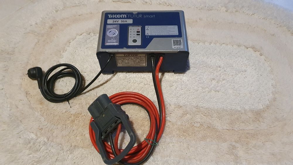TriCom Futur smart 24v 50a