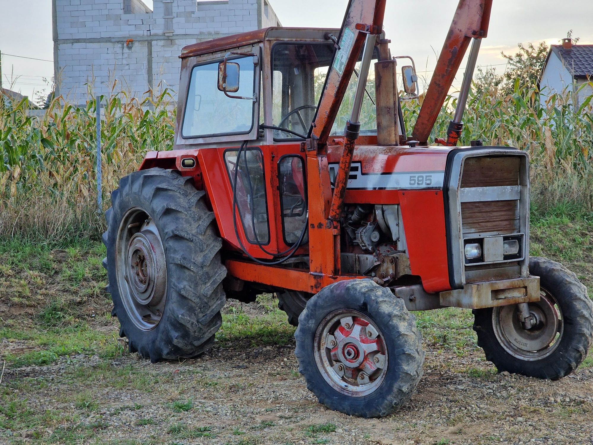 Tractor masey Ferguson 595 cu incarcator frontal international 1055xl