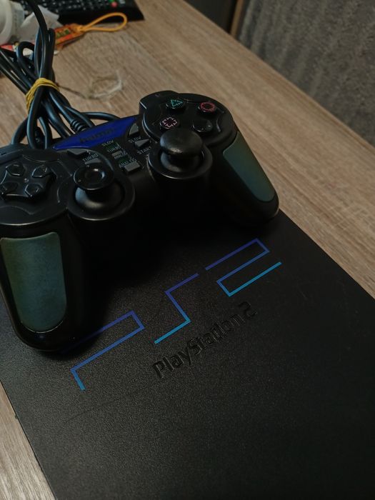 PlayStation 2 – Stare excelentă, complet echipat