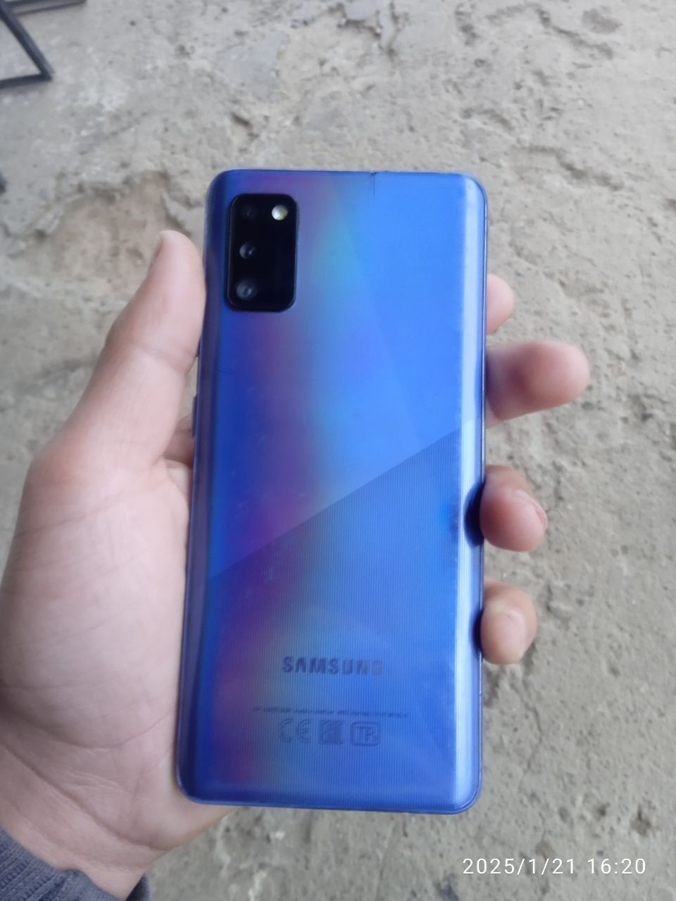 Samsung A41 xotira 64 holat ediyal
