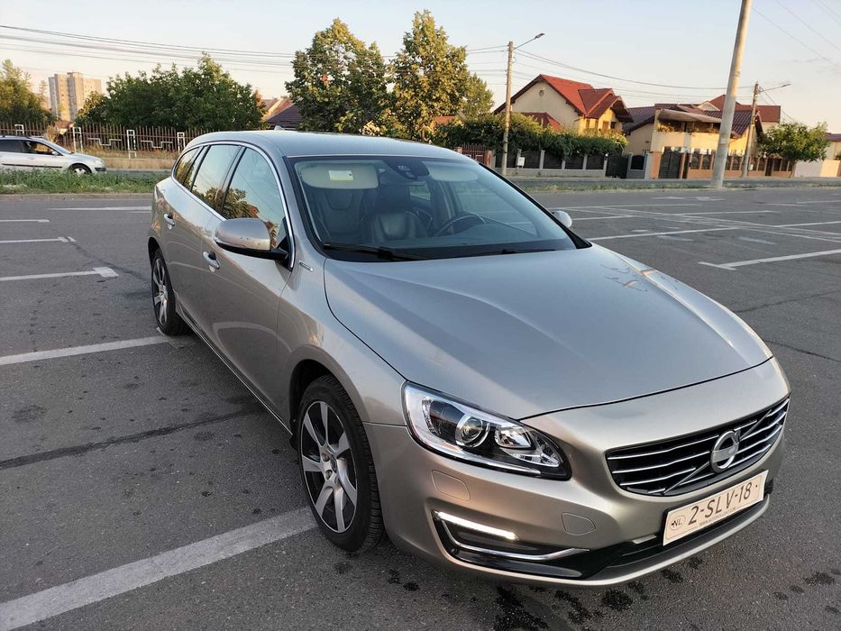 Volvo v60-2.4 AWD plug jn hybrid 283 CP