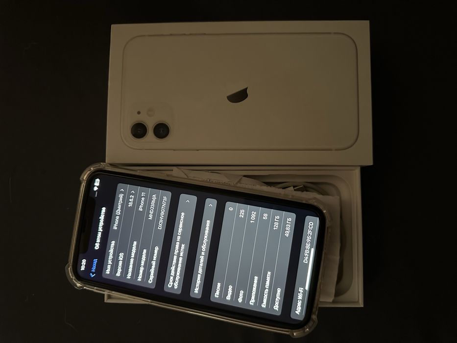 Продам 11 iPhone белый , 128gb, 79%акб