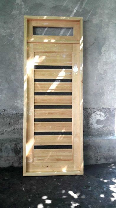 Yog'ochdan yasalgan eshik va romlar, GARANTIYA, tayyor va buyurtma aso