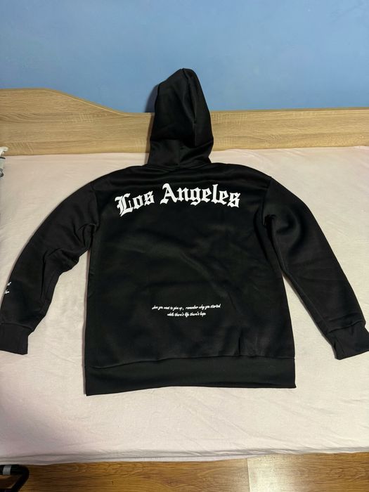 Екип Los Angeles размер М  ЧИСТО НОВ!