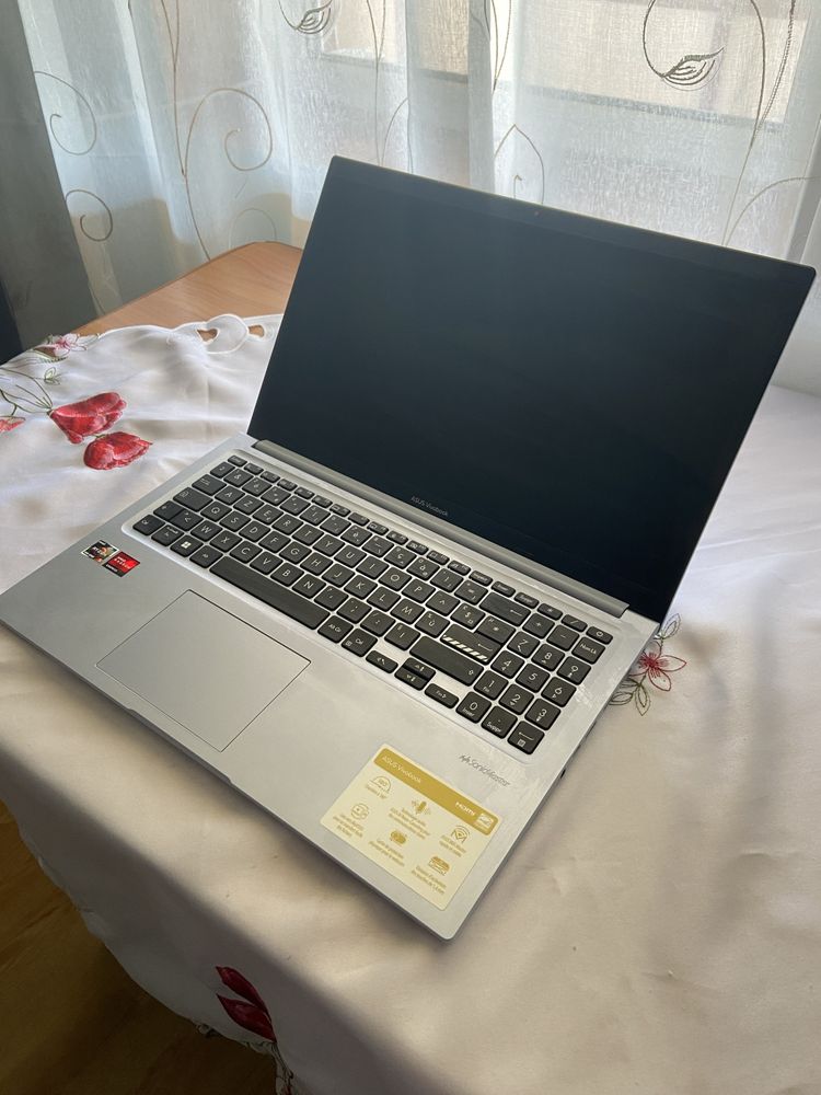 Laptop Asus VivoBook 15