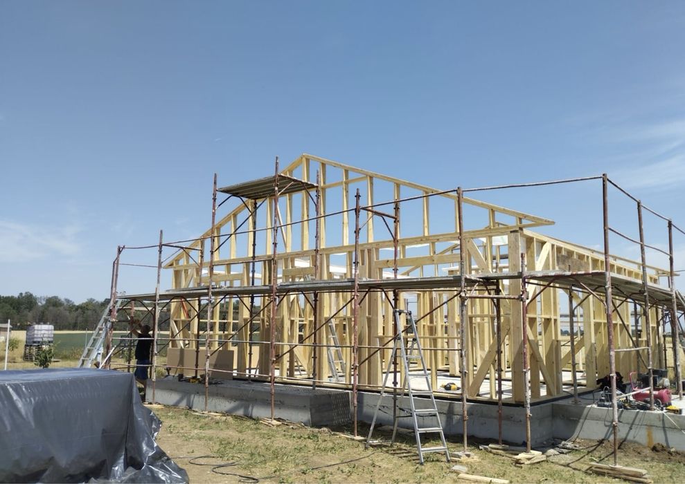 Inchiriez Schela Metalica/mobila/Ingusta