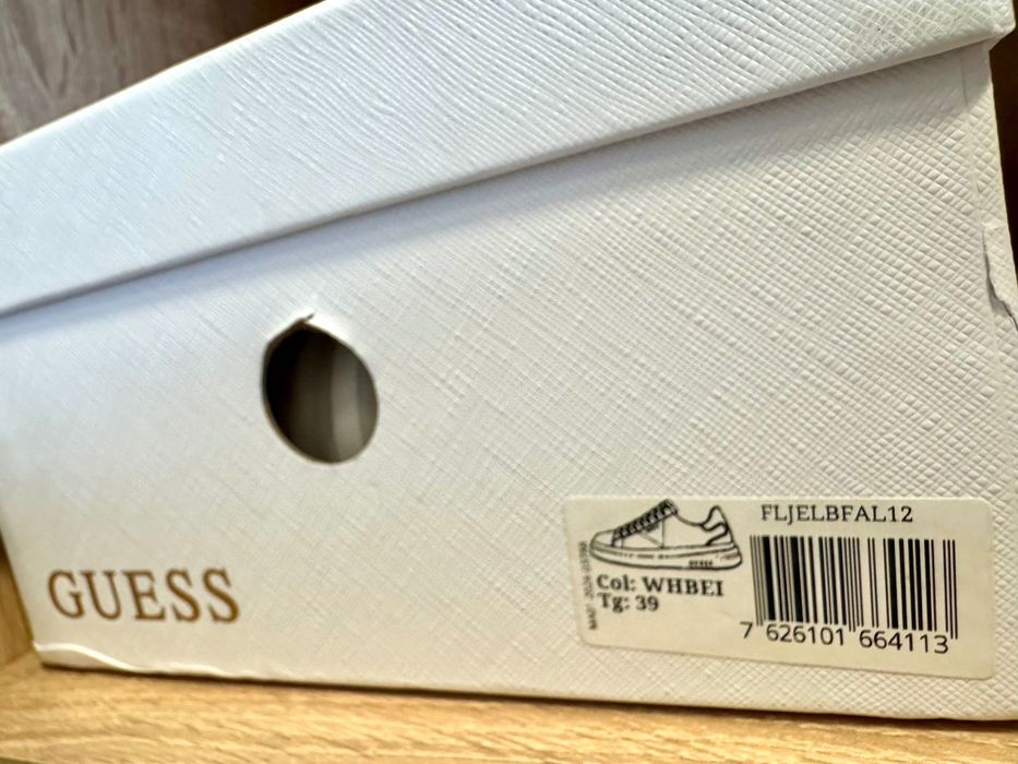 Сникърси Guess FLJELB FAL12 Бял