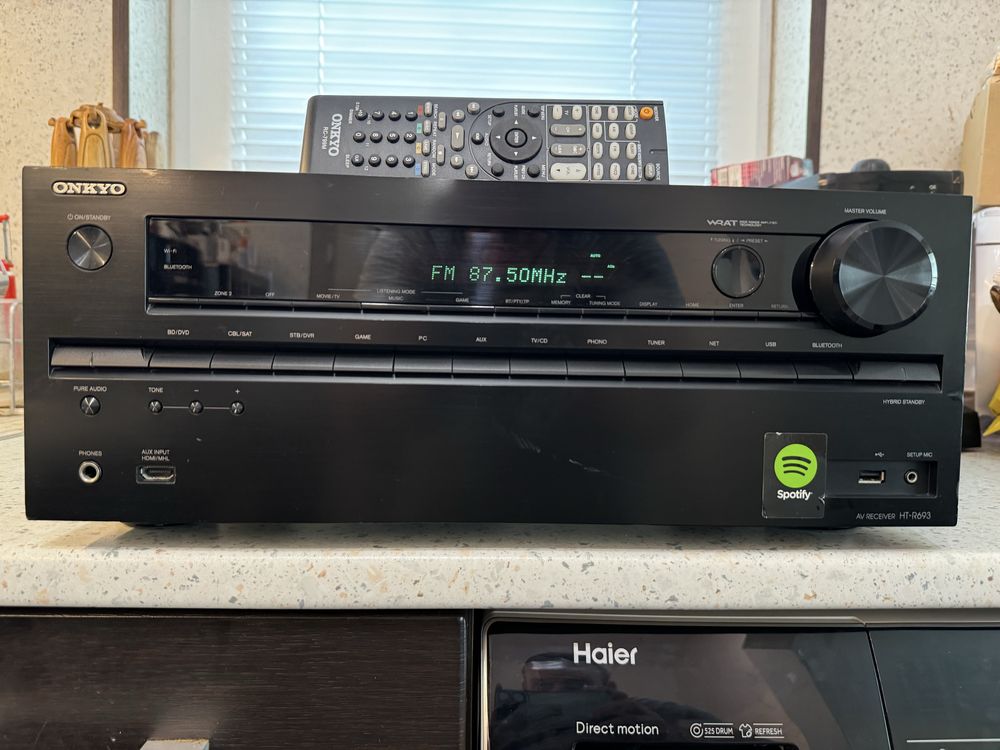 Onkyo HT-R693 Bluetooth Wi Fi Качествен ресивър