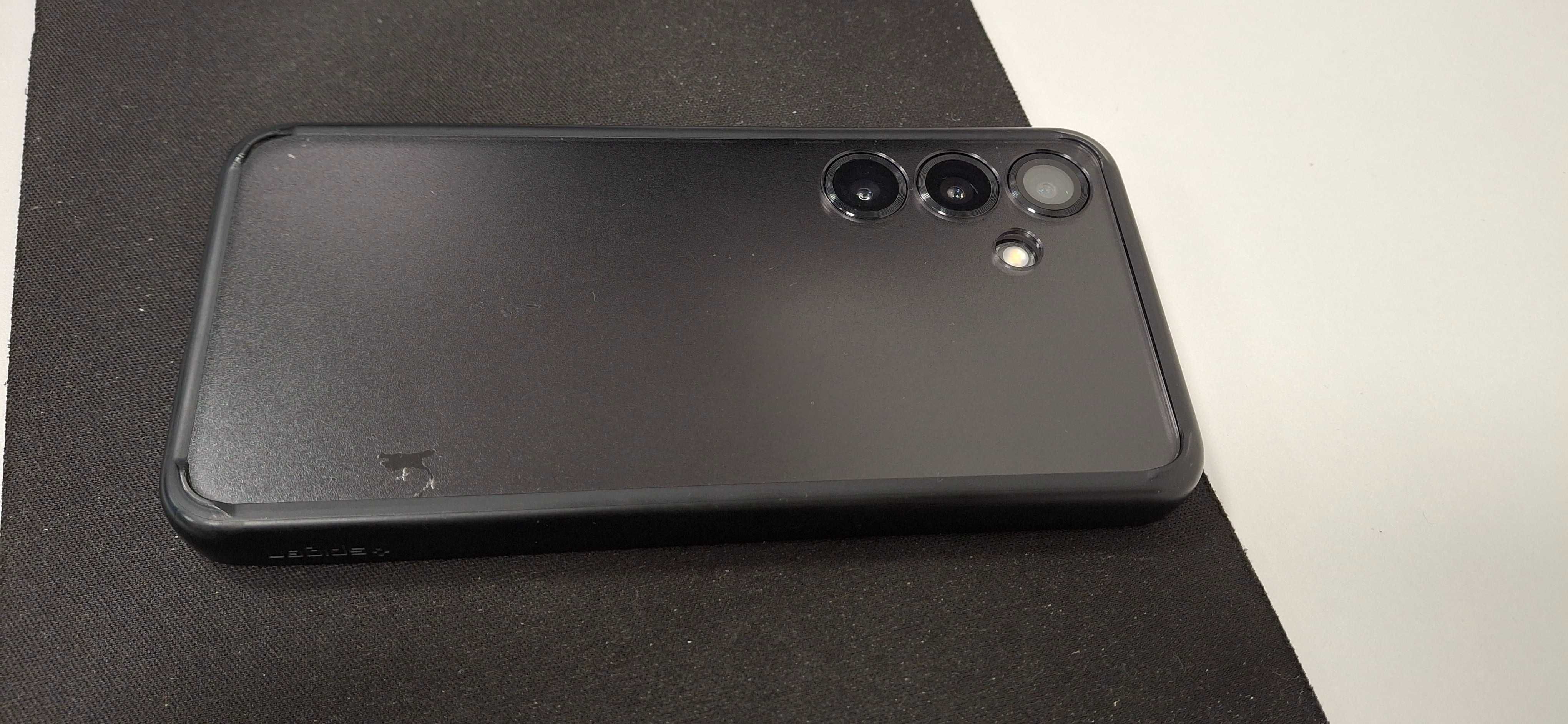 Samsung S24 / 256GB в безупречно състояние