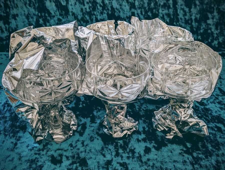 Големи кристални чаши шампанско, мелба