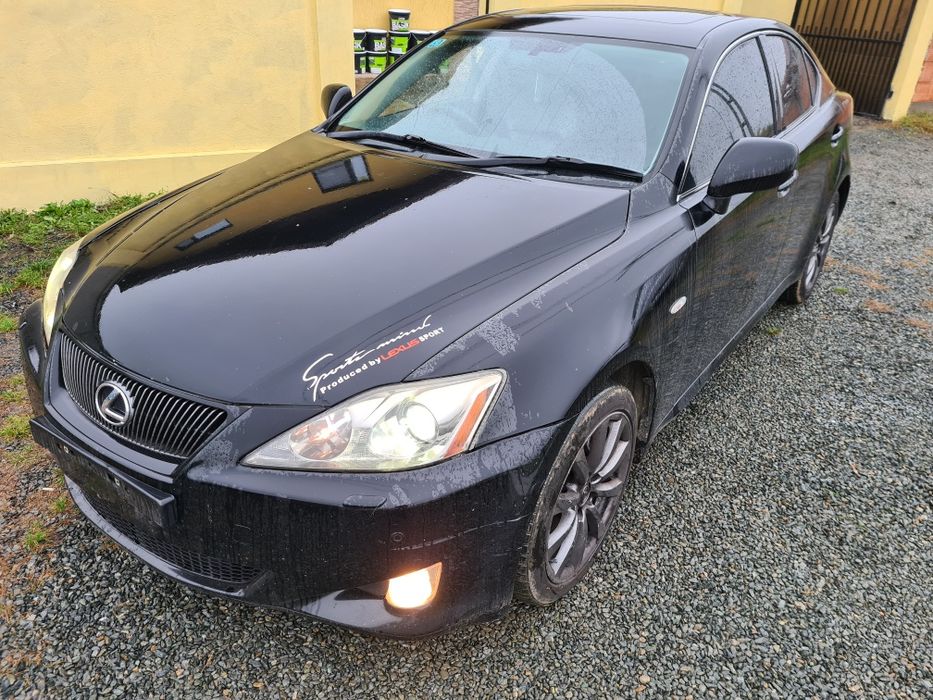 Dezmembrez lexus is220 2009 2.2 DCAT