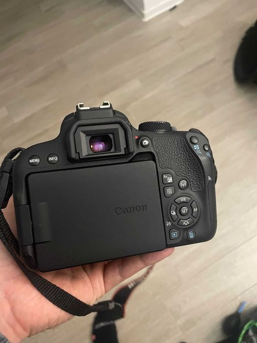 Canon Eos 800D + Blitz godox + Obiectiv  EFS 55-250