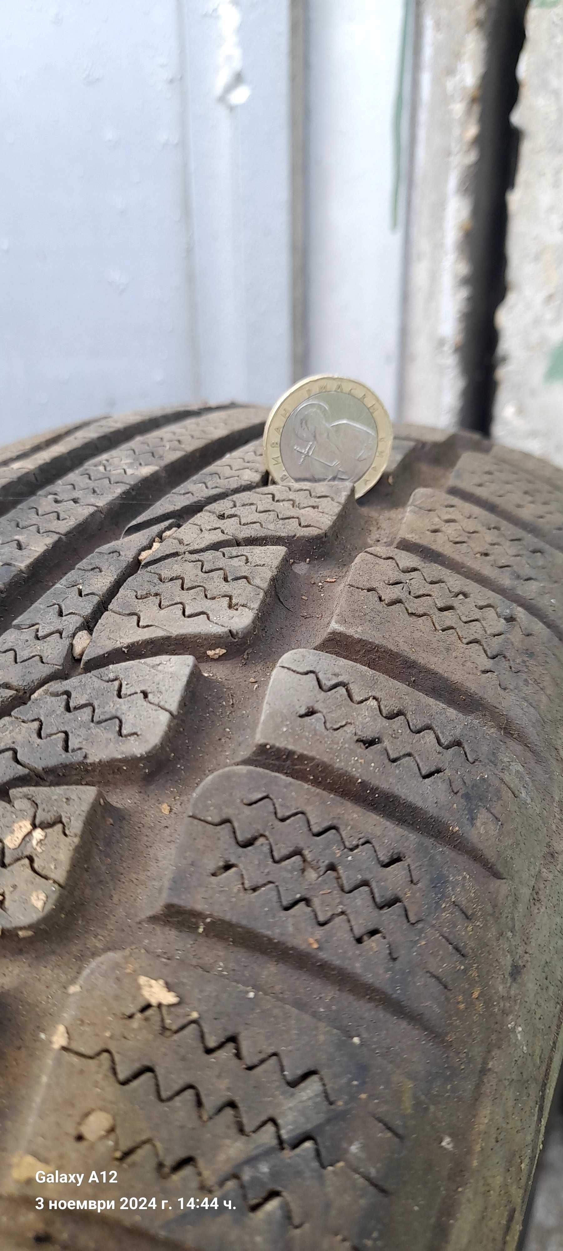 Продавам зимни гуми