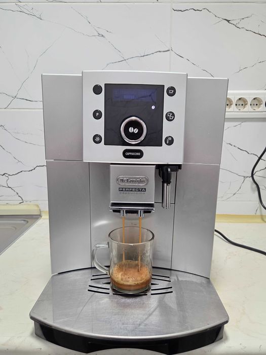 Espressor Automat DeLonghi Perfecta ESAM 5500.S Aparat cu Cafea Boabe