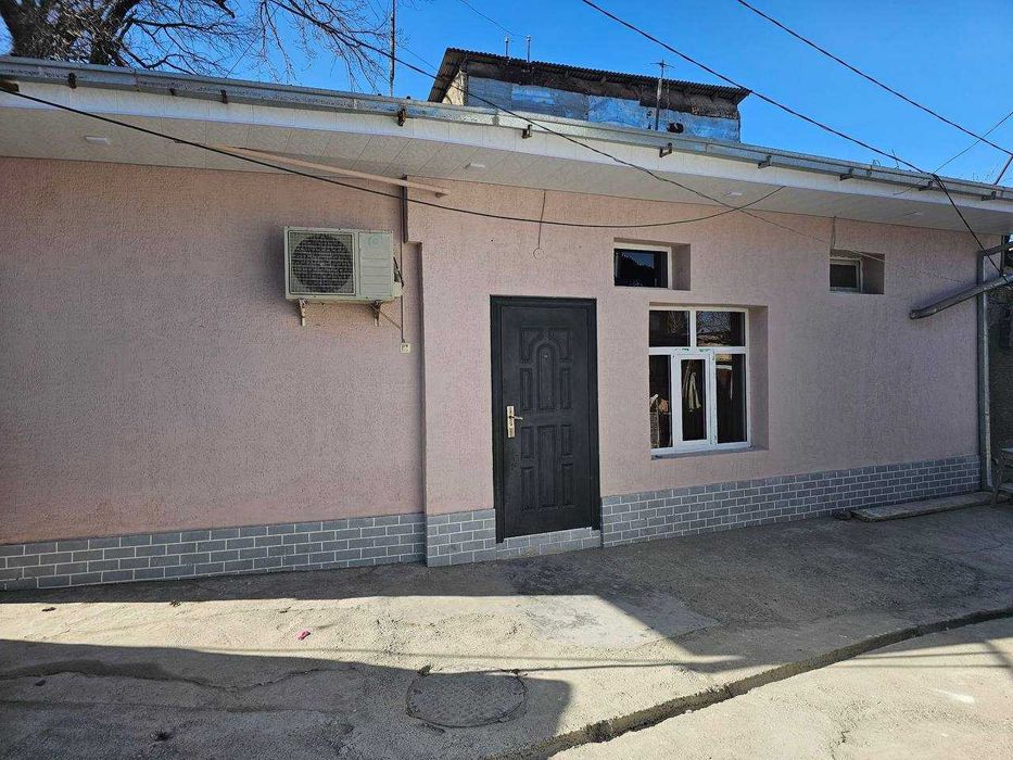 4 хонали, 1,3 сотикдан иборат булган ховли сотилади.