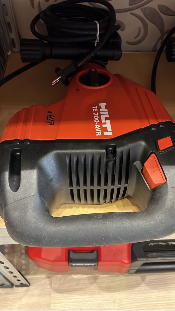 Demolator Hilti TE 800 AVR -Nou