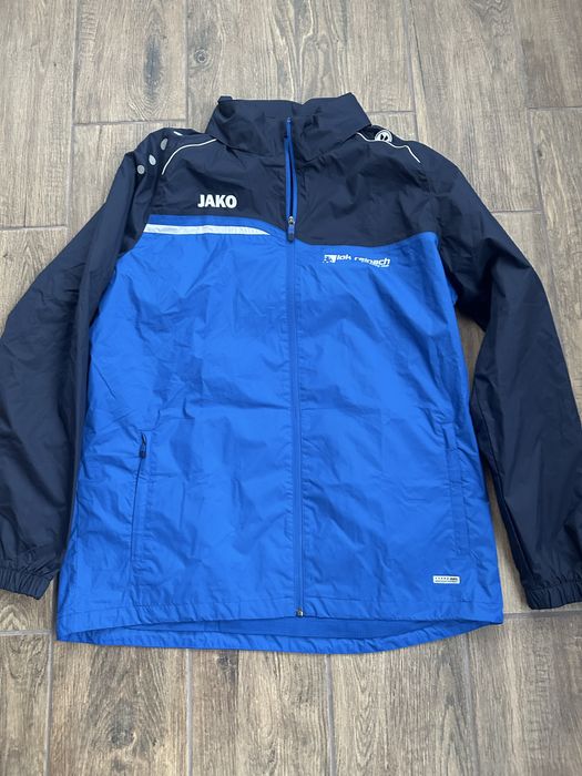 Спортно яке jako размер л и хл