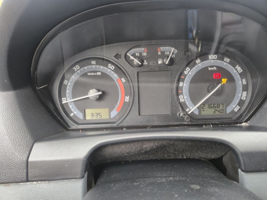 Vând Skoda Fabia 1 2003  1.4 mpi