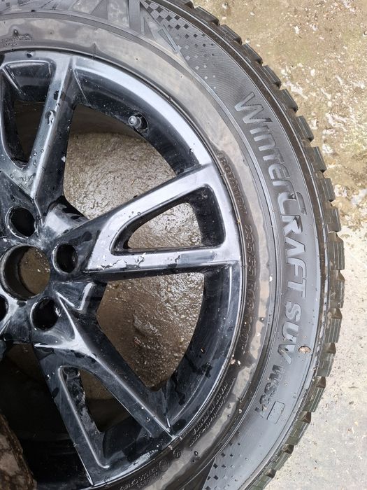Зимни гуми с джанти 4×235/55 R18