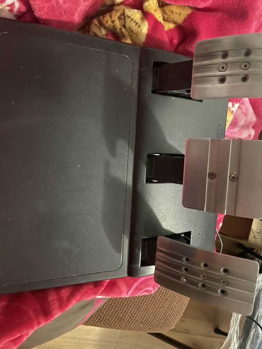 Thrustmaster T300 RS GT Edition + Pedale T3PA - in stare buna