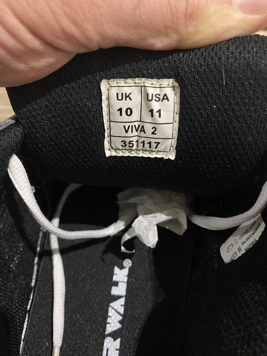 Krossovki razmer 10 - 44