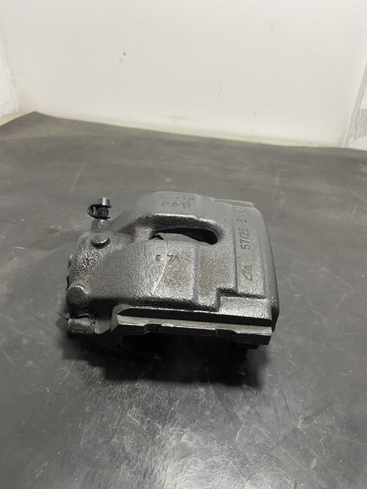 Etrier frana stanga fata BMW X3 E83 2.0 d 2003-2009