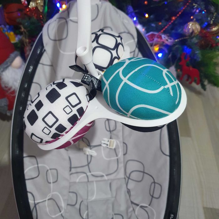 Balansoar electric 4moms mamaRoo + inserție nou-născut