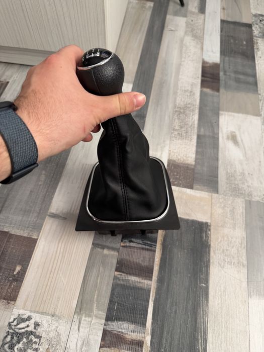 Продавам дясна духалка и маншон за голф 5