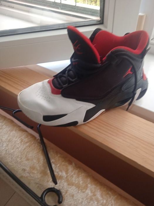 Оригинални Nike Jordan 37,5