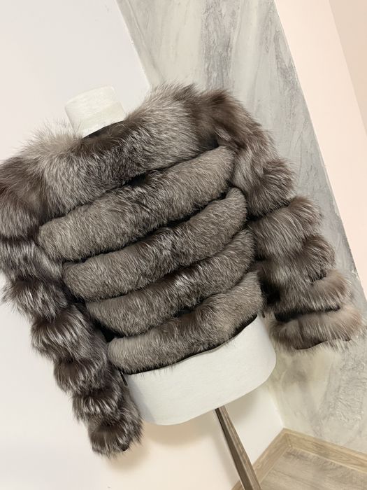 Haina de blana cu gluga detasabila