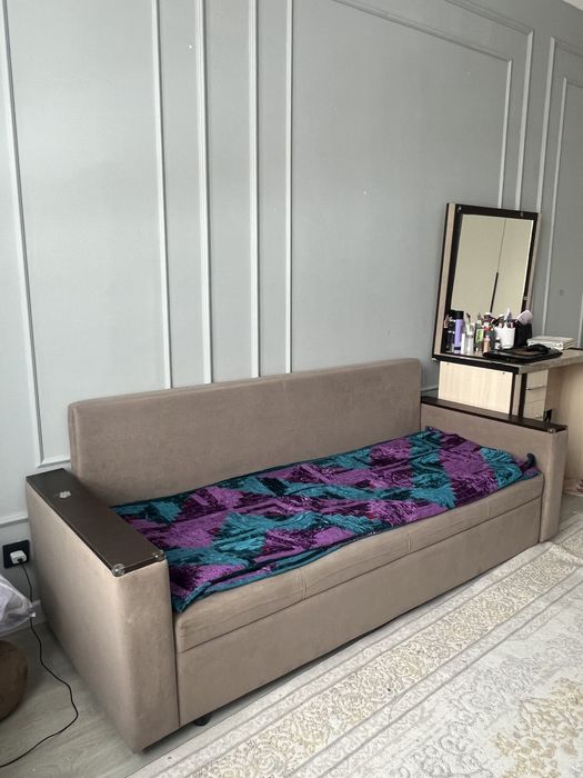 Продам хороший диван