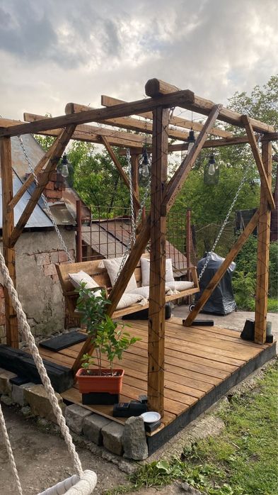 Balansoar din lemn, stil rustic la comanda!