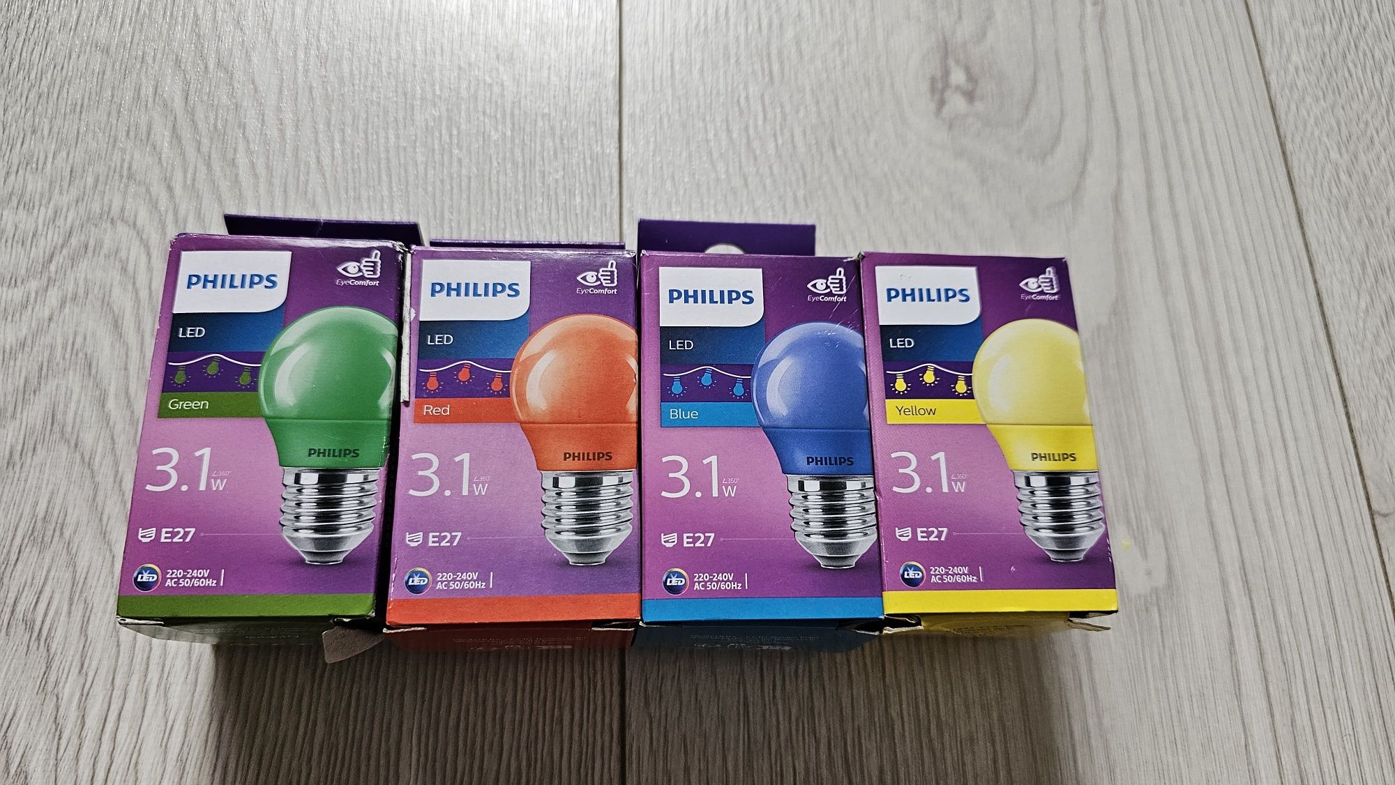 Set 4 becuri LED Philips (nou)