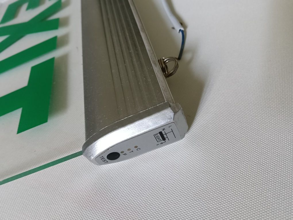 Semn luminos display EXIT