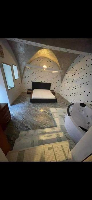 Execut amenajari interioare si exterioare