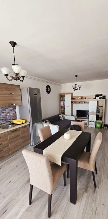 Inchiriez  apartament 2 camere amenajat modern , cu balcon in Sibiu