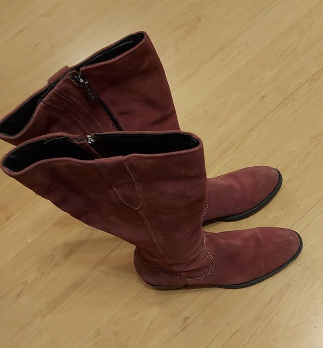 Високи дамски ботуши от естествен велур тъмно червени