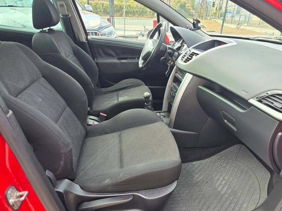 Peugeot 207 1.6HDi/Лизинг