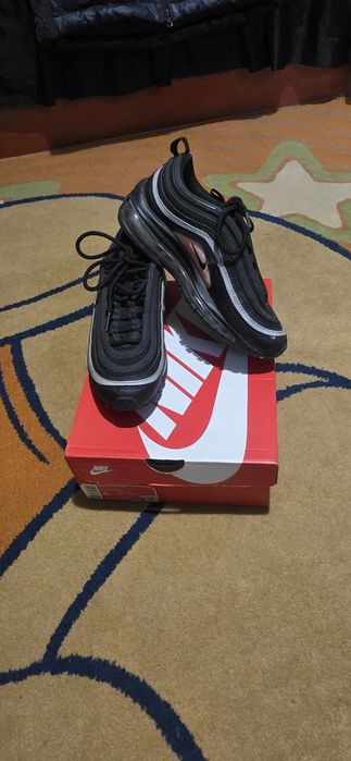 Маратонки  Nike чисто нови  номер 36