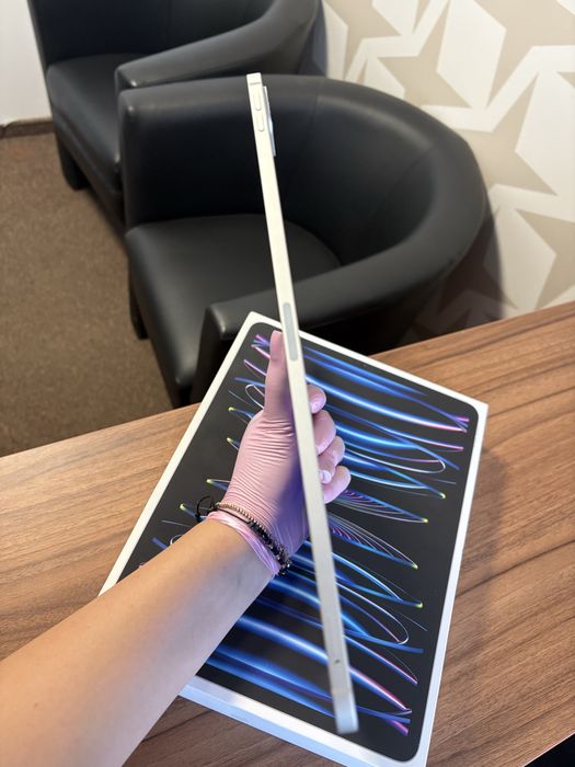 iPad pro 12.9-inch (6th-generation) / M2/ 128 GB/Wi-fi+Cellular/Ca nou