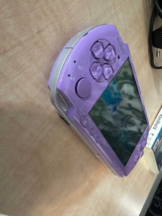 sony psp 3004 mov lila Hannah Montana Limited edition