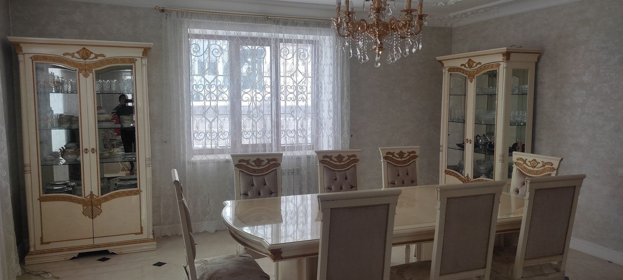 Корпусная мебель жилая комната производства Турция б/у цена договорная