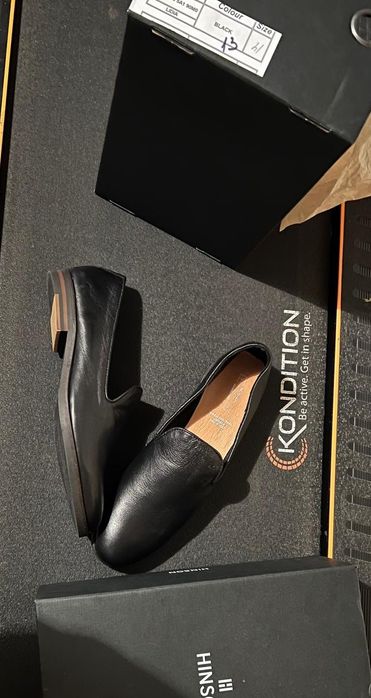 Vând loafer noi din piele naturala mărimea 40/41